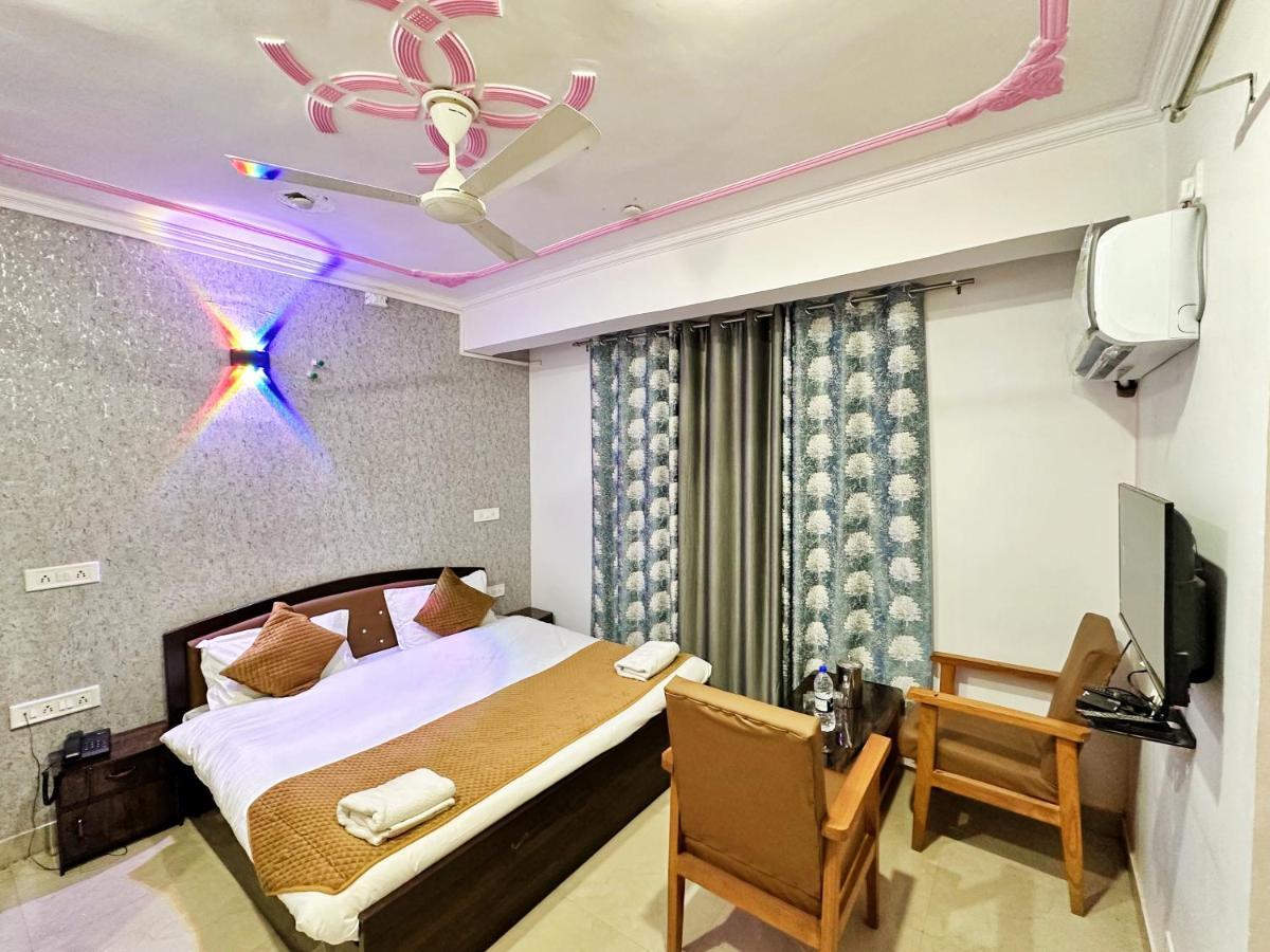 Roseline Inn Srīnagar Zewnętrze zdjęcie