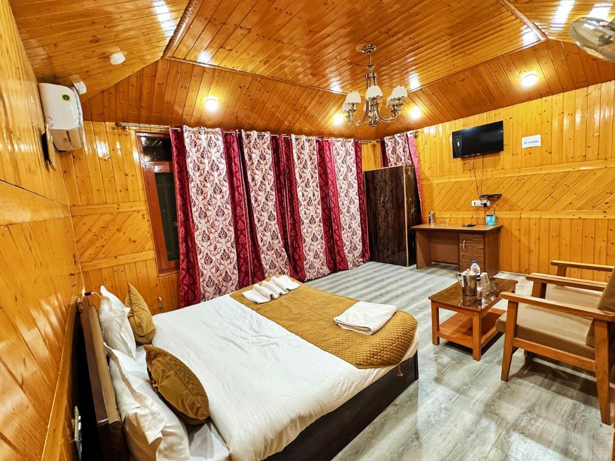Roseline Inn Srīnagar Zewnętrze zdjęcie