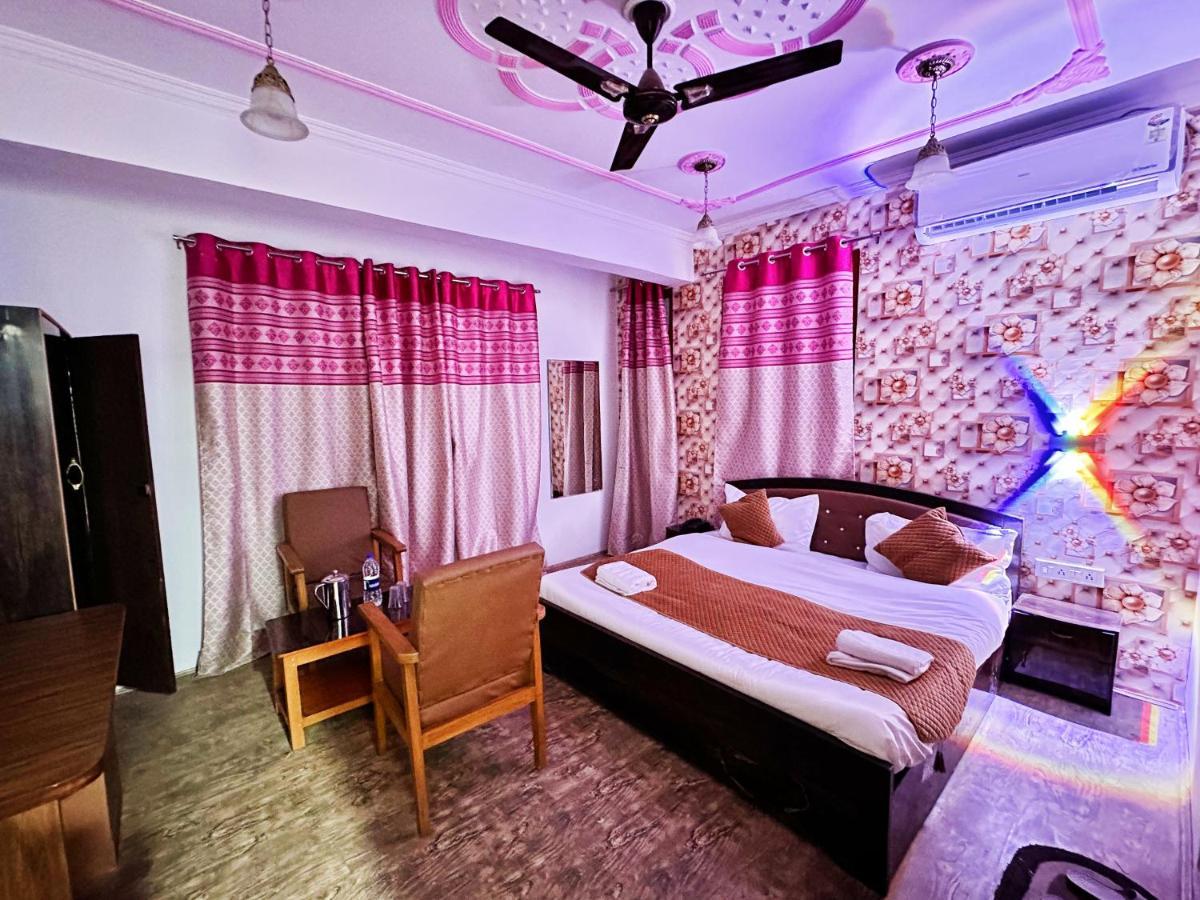 Roseline Inn Srīnagar Zewnętrze zdjęcie