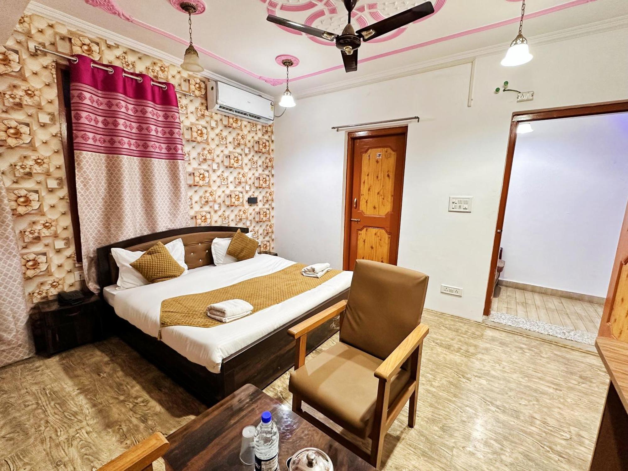 Roseline Inn Srīnagar Zewnętrze zdjęcie
